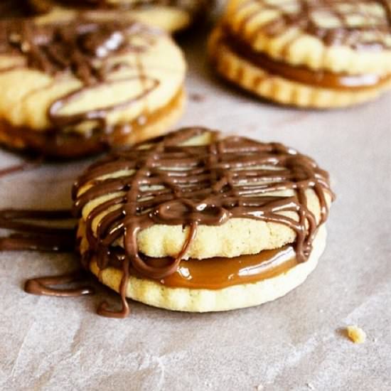 Chocolate Drizzled Alfajores