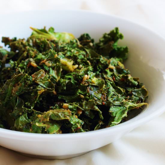 Spicy Peanut Kale Chips