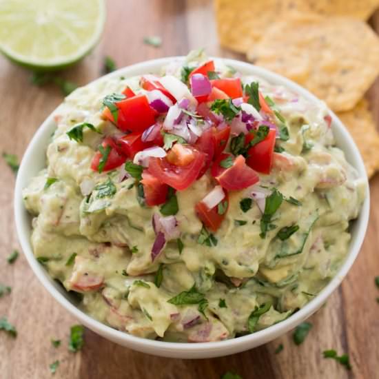 Healthy Greek Yogurt Guacamole