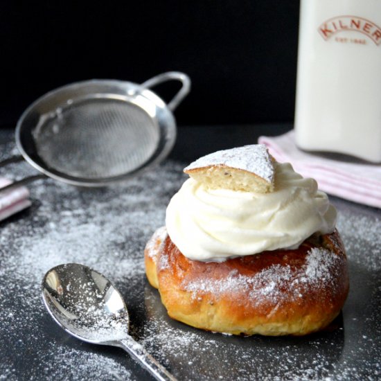 Swedish Semlor