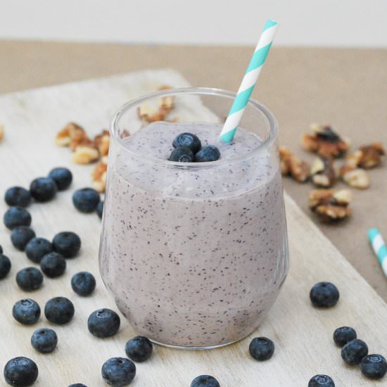 Blueberry Oat and Walnut Smoothie