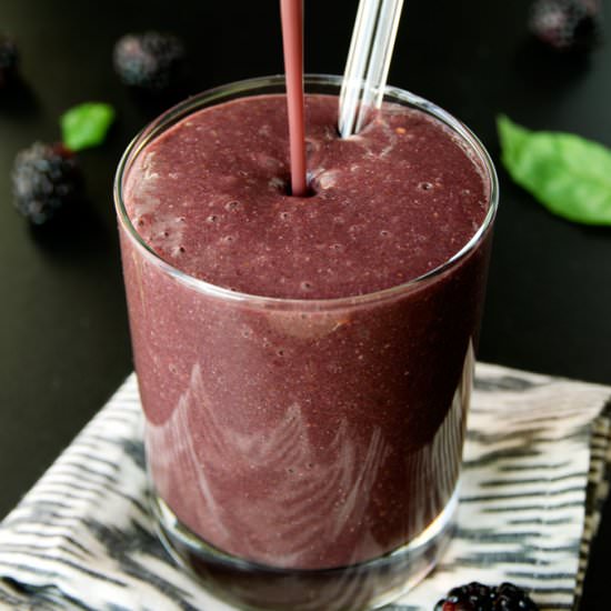 Blackberry, Basil & Chia Smoothie