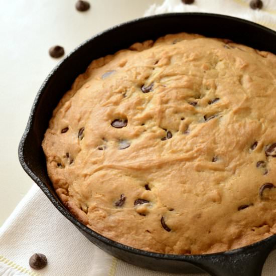 Skillet Chocolate Chip Cookie