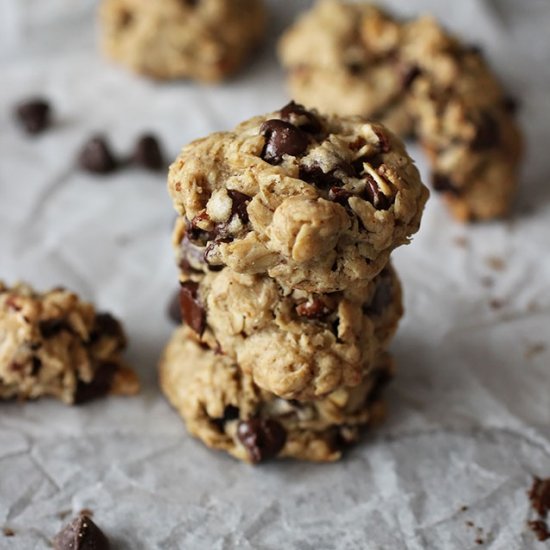 Oatmeal Pecan Chocolate Chip Cookie