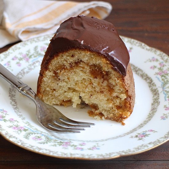 Almond Cake with Chocolate Ganache