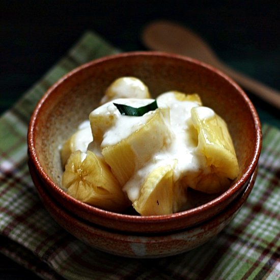 Cassava with Coconut Milk Sauce