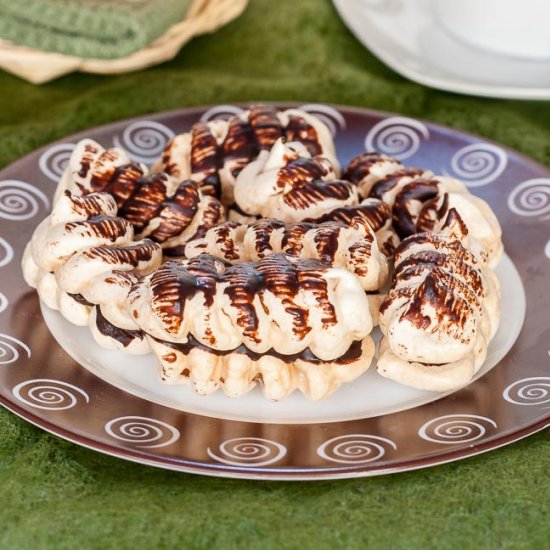 Crispy Meringue Cookies