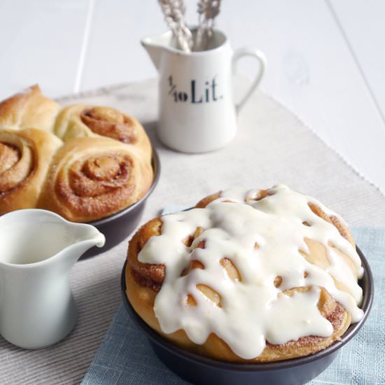 Cinnamon Rolls Izy Style