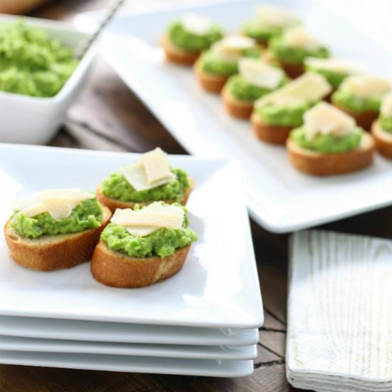 Pea Pesto Crostini