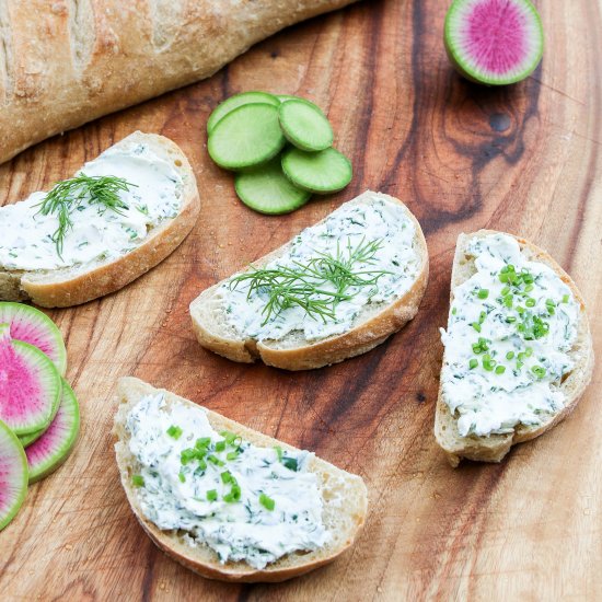 Homemade Garlic & Herb Boursin