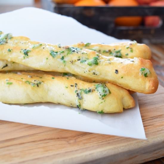 Garlicky Bread Sticks