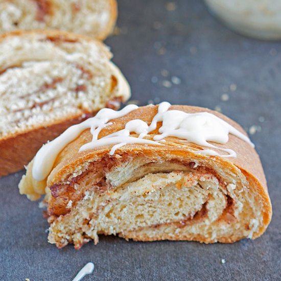 Cinnamon Bun Babka