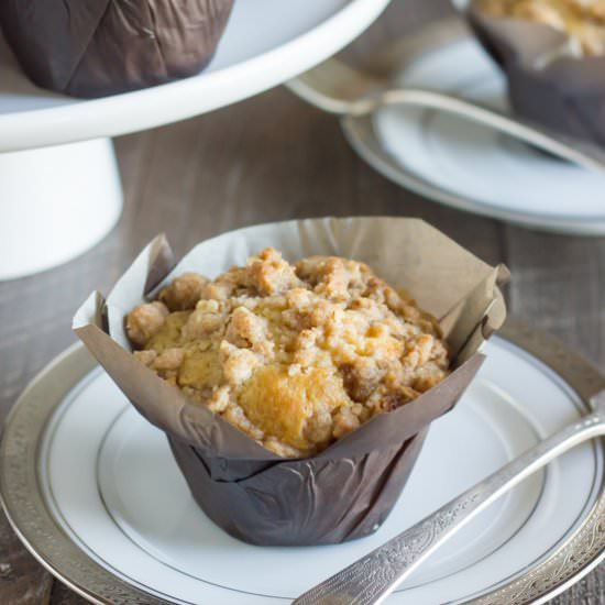 Cinnamon Oat Streusel Muffins