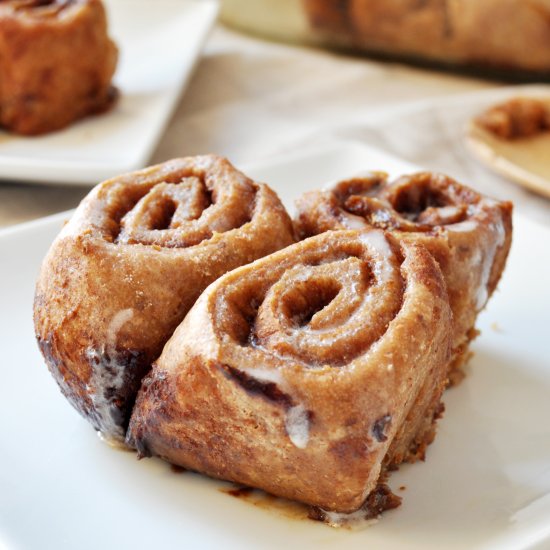 Vegan Spelt Cinnamon Rolls