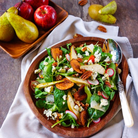 Pear & Blue Cheese Salad