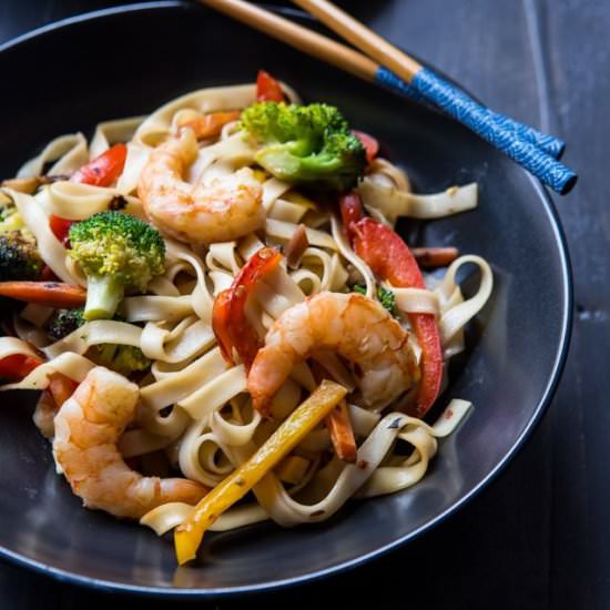 Shrimp Lo Mein Stir Fry