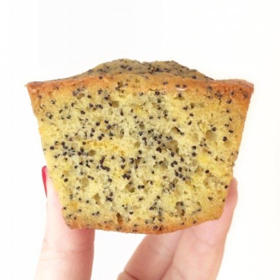 Lemon and Poppy Seed Cake