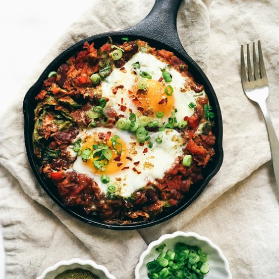 Baked Quinoa and Chili Eggs