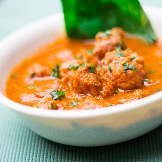 Tomato Pepper Soup with Meatballs