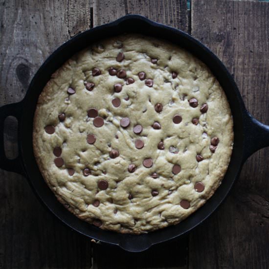 Cast Iron Chocolate Chip Cookie