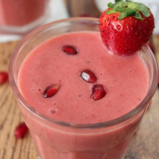 Pomegranate Strawberry Smoothie