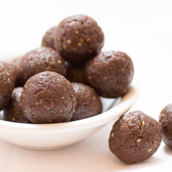 Chocolate Hazelnut Energy Bites