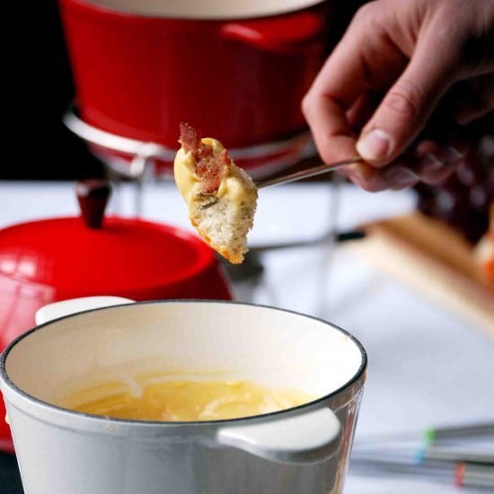 Pale Ale Cheddar Fondue