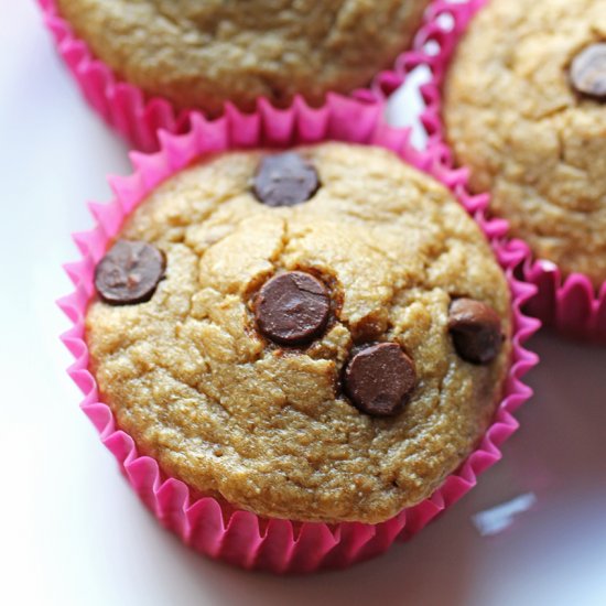 Banana Oat Greek Yogurt Cupcakes