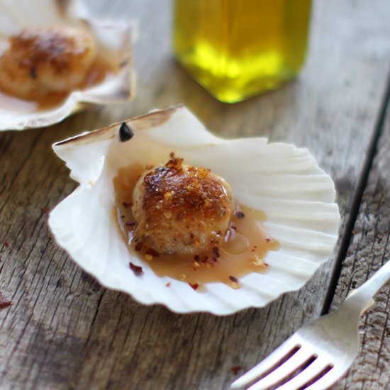 Scallops in a Saffron Broth