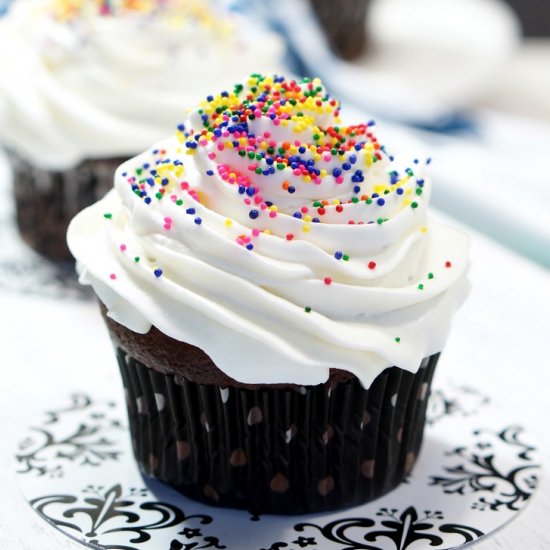 Pecan Pie-Filled Chocolate Cupcakes