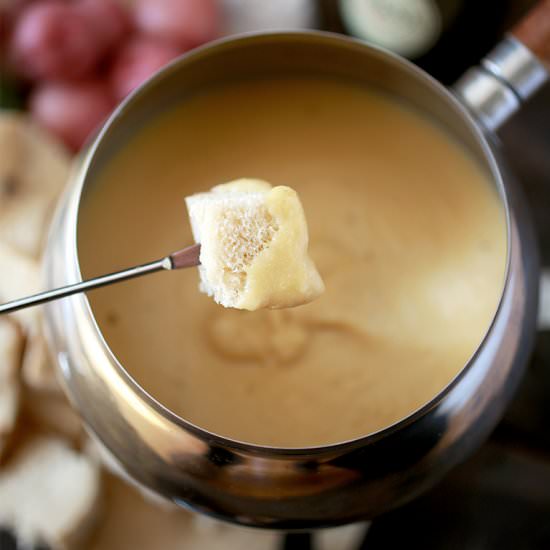 Irish Beer Cheese Fondue