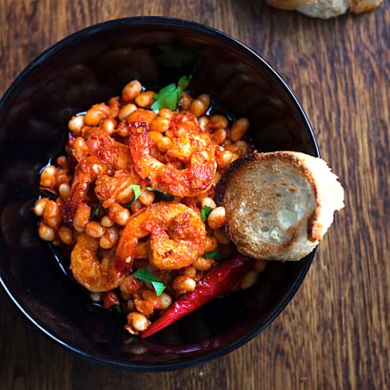 Spicy Garlic Shrimp and White Beans