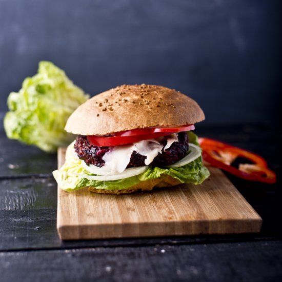 Burger with Roasted Beets