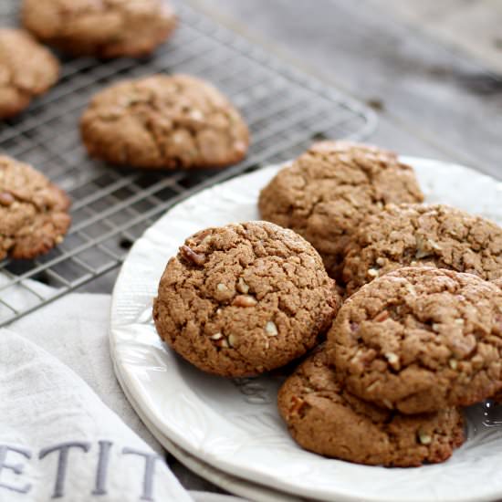 Almond Butter and Turmeric Cookies