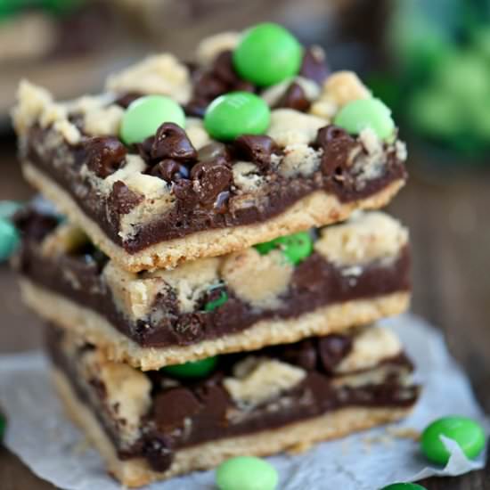 Chocolate Mint Fudge Crumb Bars