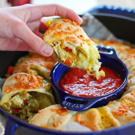 Basil Chicken Ring Pizza