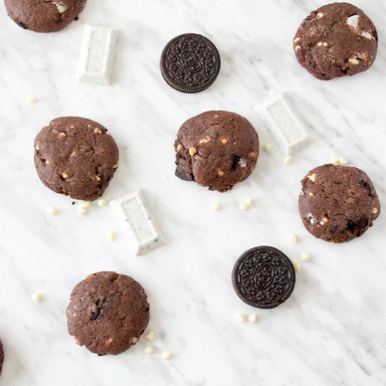 Chocolate Oreo Chunk Cookies