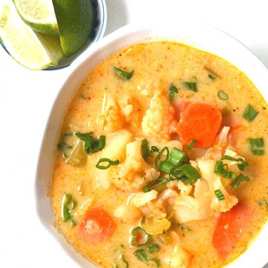 Coconut Curry Cauliflower Soup