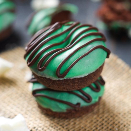 {One Bowl} Mini Thin Mint Donuts