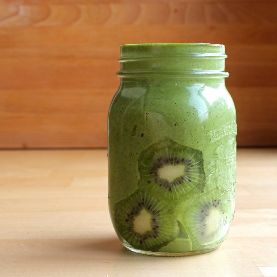 Strawberry Kiwi Kale Smoothie