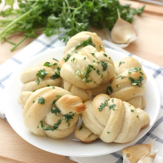 Easy Garlic Knots