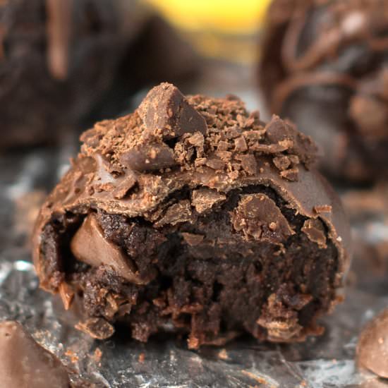 4-Ingredient Fudge Brownie Truffles