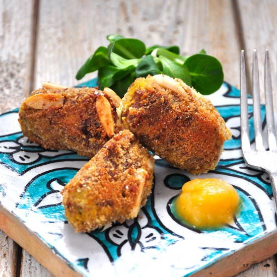 Croquettes of pork with apple puree