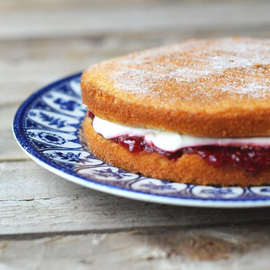 Simple Victoria Sponge Cake