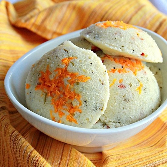 Steamed Savory Semolina Cakes