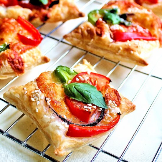 Tomato Pepper Herb Puff Squares