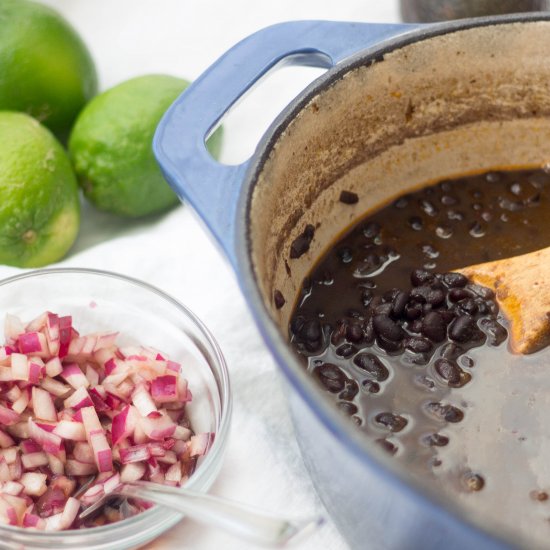 A Big Ol Pot of Black Beans