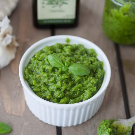 Pesto with Basil & Cashew Nuts