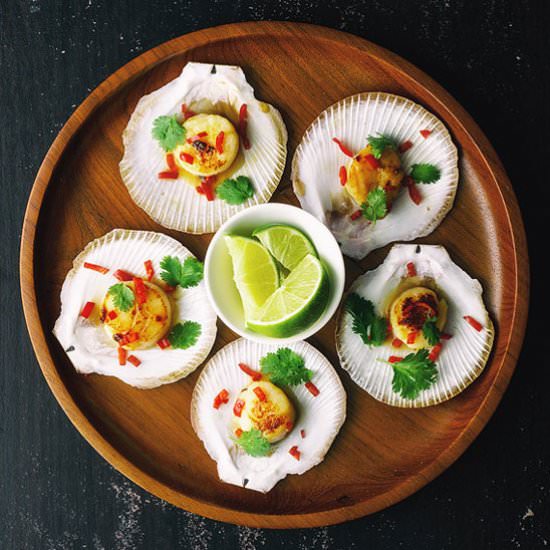 Scallops with Fresh Chilli and Lime