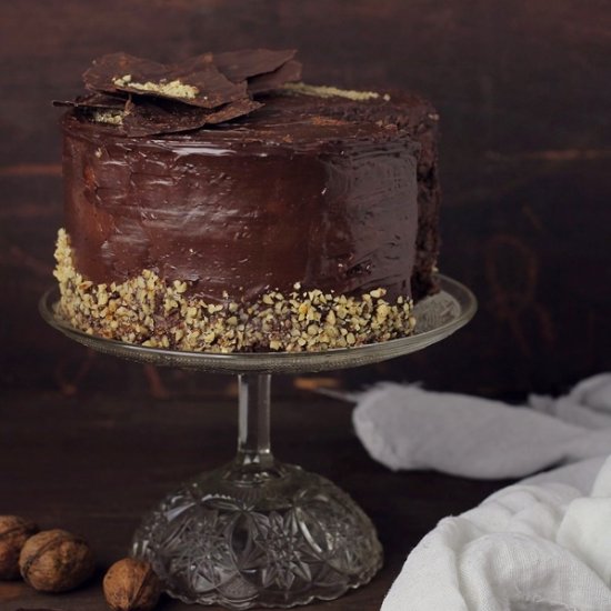 Chocolate and Nuts Cake